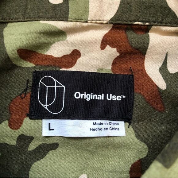 $10 or This item is free ~ Original Use Camo Men’s Button-down Shirt (L) - Picture 2 of 3